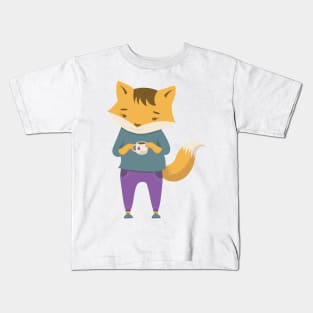 Fox with cup of tea Kids T-Shirt